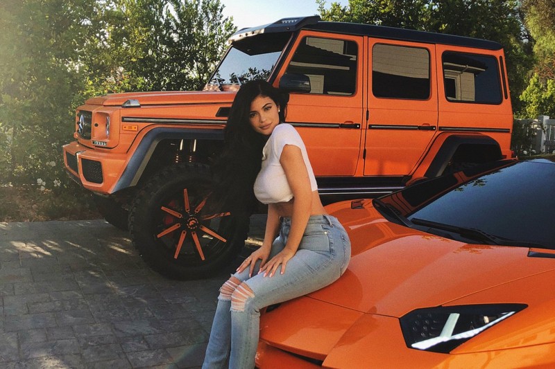 Sukses Dalam Bisnis Bikin Kylie Jenner Jadi Miliarder Sexy Termuda 2019